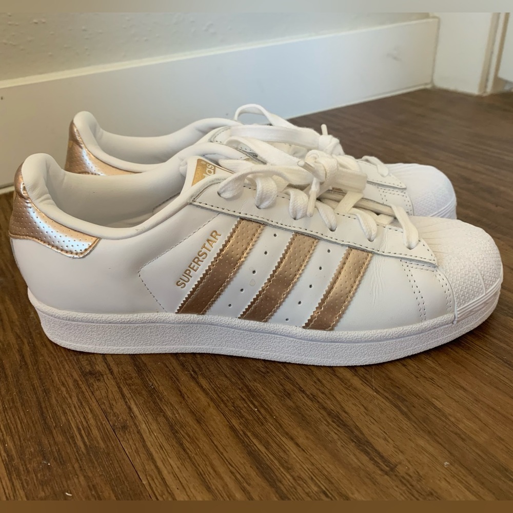 Adidas Superstar Womens white/gold metallic